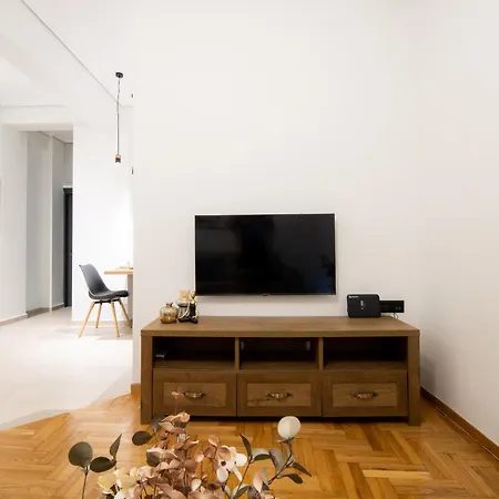 Cosy And Central